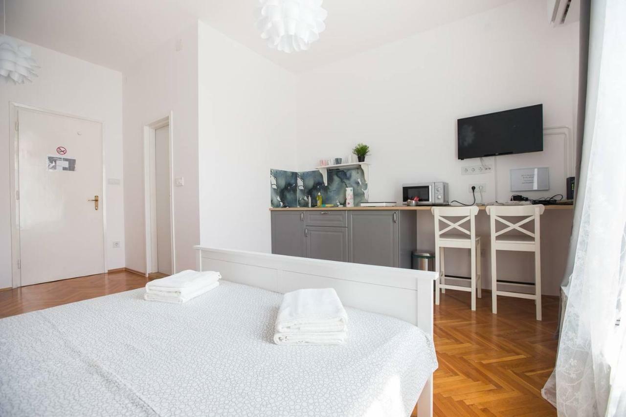 Oberiter Apartments - Center Of Zagreb, Fast Wifi, Ac, Kitchen, Parking المظهر الخارجي الصورة